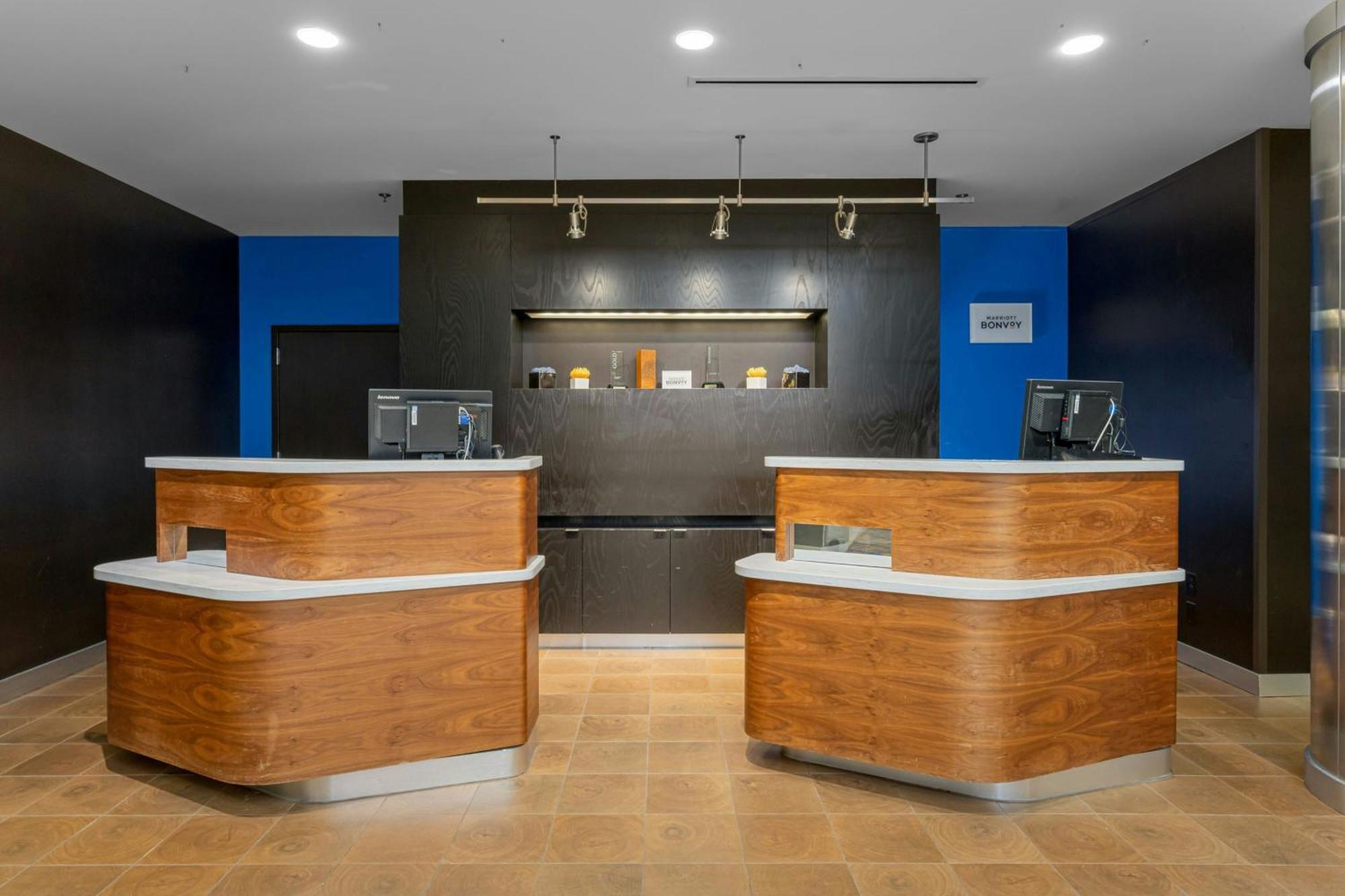Courtyard By Marriott Asheville Airport Fletcher Exterior foto