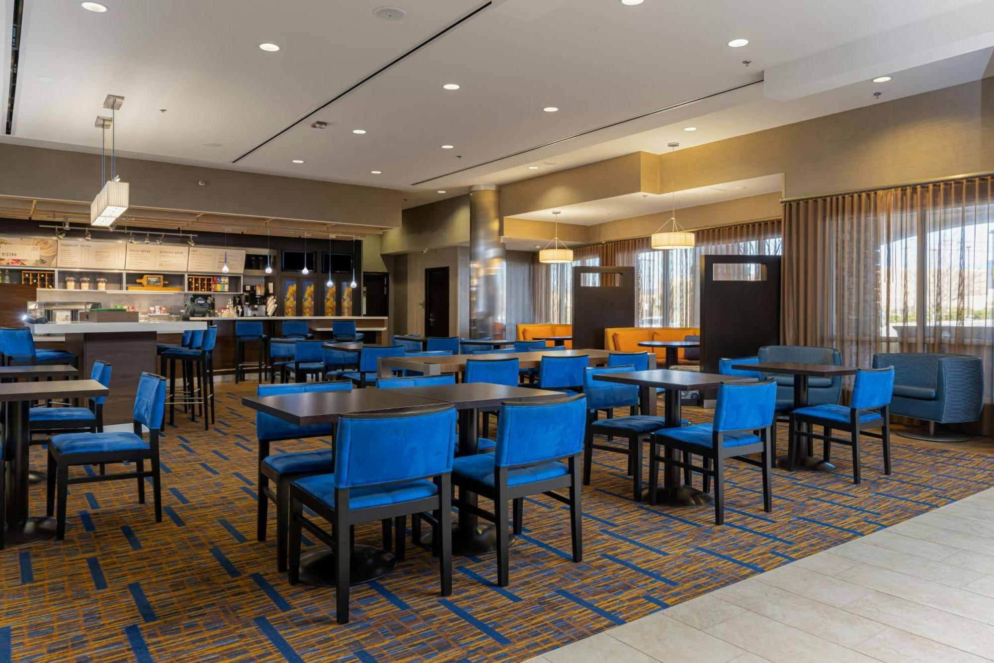 Courtyard By Marriott Asheville Airport Fletcher Exterior foto